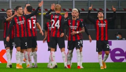  那不勒斯防线失误频出主场惨遭萨索洛逼平  