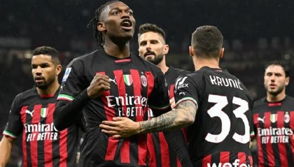  意甲争四悬念再起，罗马力克拉齐奥  