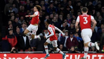  阿森纳逆转绝杀改写争冠形势  